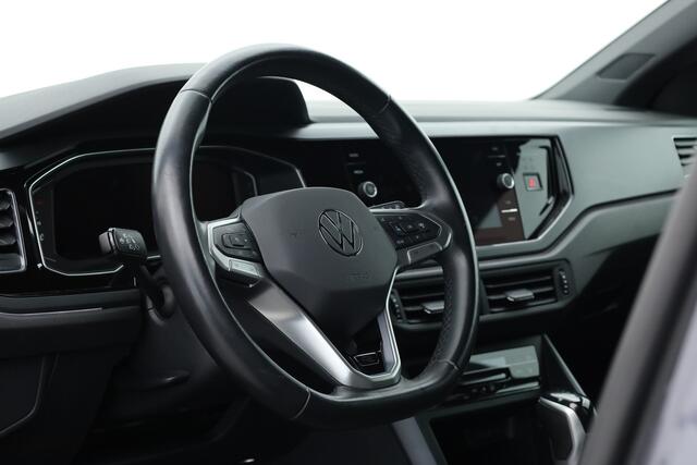 Volkswagen Taigo 1.0 TSI R-Line DSG | IQ. Light | Adapt. Cruise | Camera | Apple CarPlay | Keyless | Stoelverw. | Navi | 17'' |