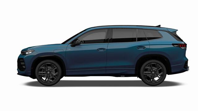 Volkswagen Tayron 1.5 eHybrid 272 6DSG R-Line Edition Automaat | Panoramisch schuif-, kanteldak, elektrisch bedienbaar | R-Line exterieurpakket 'Black Style'