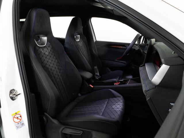 Volkswagen Tayron R-Line-Edition 1.5 150 pk eTSI | LED Matrix | Headup display | 360 camera | Stoel verwarming |