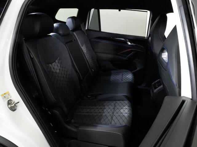 Volkswagen Tayron R-Line-Edition 1.5 150 pk eTSI | LED Matrix | Headup display | 360 camera | Stoel verwarming |