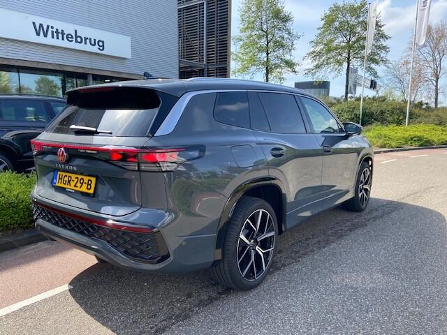 Volkswagen Tayron 1.5 eTSI R-Line Edition 7p. 7 persoons/App. connect/360"Camera/IQ Led