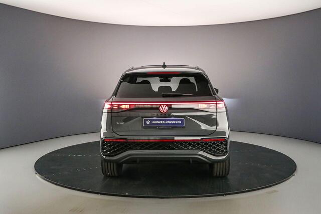 Volkswagen Tayron R-Line Edition 1.5 TSI eHybrid 272pk DSG Automaat Black Style, Panoramadak, Adaptive cruise control, Achteruitrijcamera, Elektrische achterklep