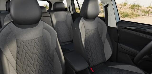 Volkswagen Tayron 1.5 eHybrid Life Edition !!!Profiteer ook van 2.000 EURO inruilpremie!!!
