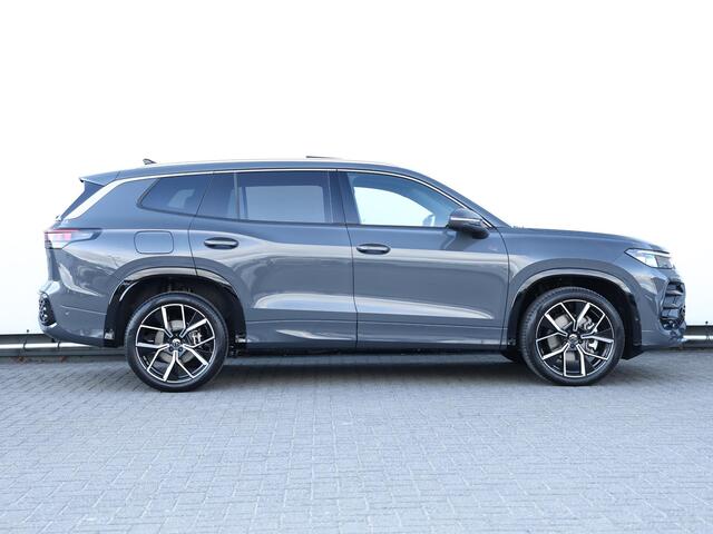 Volkswagen Tayron 1.5 eHybrid R-Line Edition 204 pk DSG | Panoramadak | Side Assist | Keyless | Matrix LED | Stuur- en stoelverwarming | 360 Camera | Head-up Display
