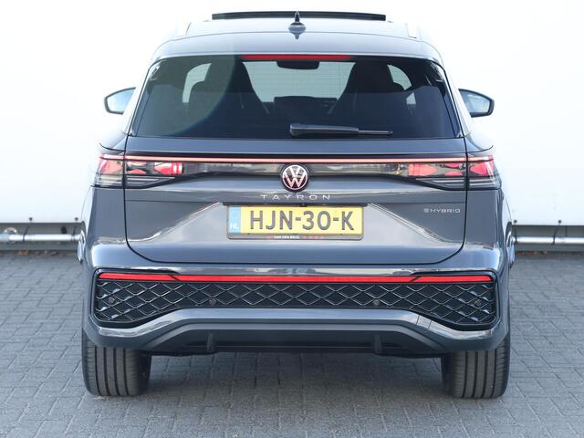 Volkswagen Tayron 1.5 eHybrid R-Line Edition 204 pk DSG | Panoramadak | Side Assist | Keyless | Matrix LED | Stuur- en stoelverwarming | 360 Camera | Head-up Display