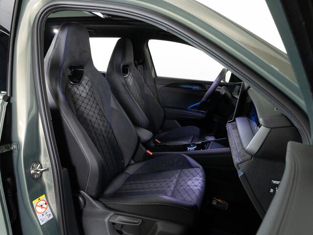 Volkswagen Tayron R-line Edition 1.5 eHybrid 272pk | Trekhaak | Panoramadak | Harman/Kardon | Black Style | 360 Camera | Multimedia plus pakket |