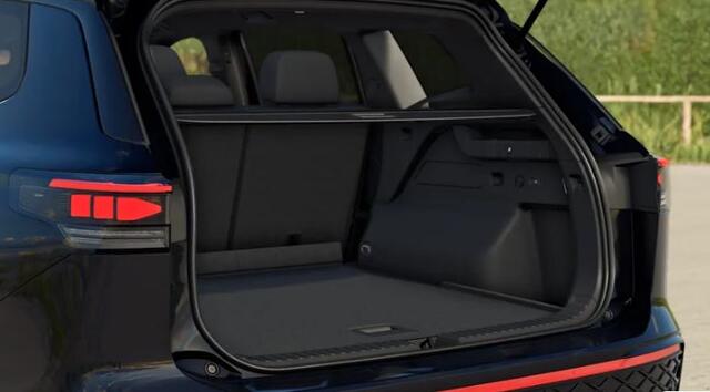 Volkswagen Tayron 1.5 eTSI R-Line Edition 7p. !!!Profiteer ook van 2.000 EURO inruilpremie!!!