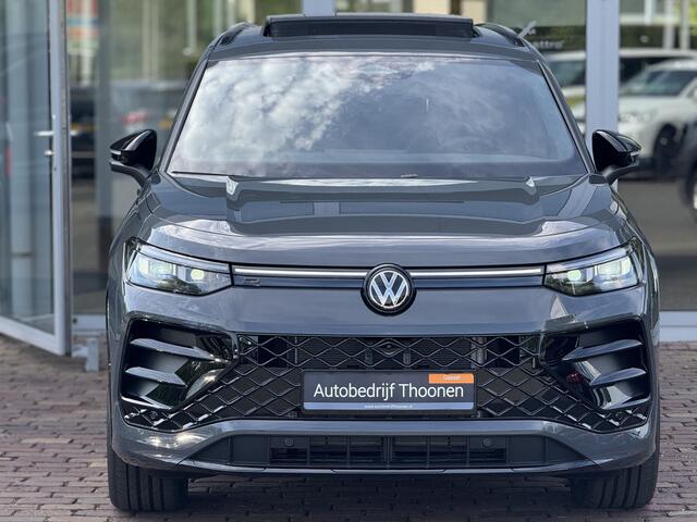 Volkswagen Tayron 1.5 eHybrid R-Line Edition 272PK Trekhaak | Pano | Massage
