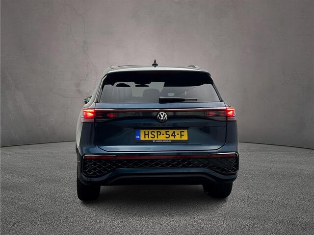 Volkswagen Tayron R-Line Edition 1.5 TSI eHybrid 204pk DSG Automaat Trekhaak, Black Style, Panoramadak, Adaptive cruise control, 360 camera, Achteruitrijcamera