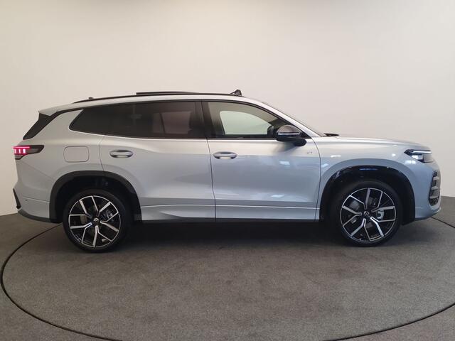 Volkswagen Tayron 1.5 eHybrid 272pk DSG/AUT R-Line Wegklapbare trekhaak, Panoramadak, Harman/Kardon