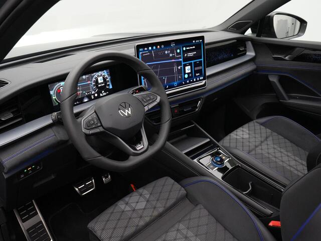 Volkswagen Tayron 1.5 eHybrid 204 pk DSG R-Line Edition | Panoramadak | Trekhaak | Harman/Kardon sound | Head-up display | Black Style | 20 inch