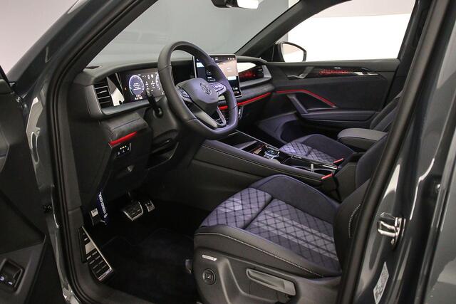 Volkswagen Tayron R-Line Edition 1.5 TSI eHybrid 272pk DSG Automaat Trekhaak, Panoramadak, Black Style, Adaptive cruise control, 360 camera, Navigatie