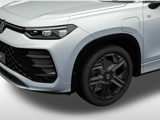 Volkswagen Tayron R-Line-Edition 1.5 eHybrid 204 pk 6 versn. DSG · Black Style Pakket · Trekhaak incl. aanhangermanoeuvreerhulp 'Trailer Assist' · Winter Pakket ·