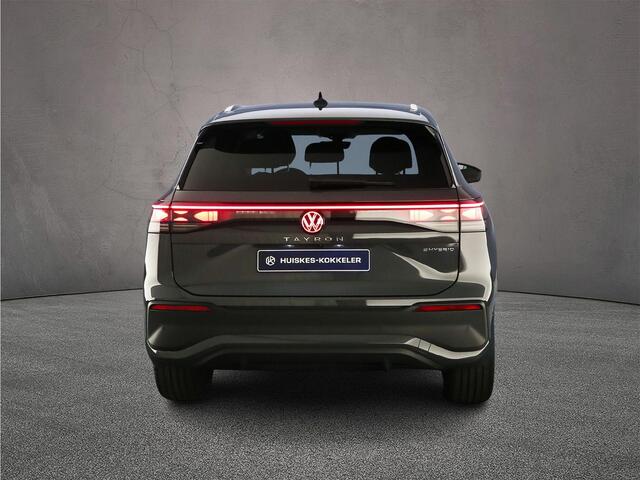 Volkswagen Tayron Life Edition 1.5 TSI eHybrid 204pk DSG Automaat Trekhaak, Adaptive cruise control, Elektrische achterklep, Achteruitrijcamera, Stuurwiel verwarmd