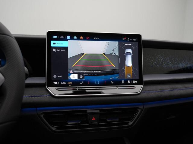 Volkswagen Tayron 1.5 TSI eHybrid 272 pk DSG R-Line Edition | Panoramadak | Adaptief onderstel | Achteruitrijcamera | Stuur-/stoelverwarming