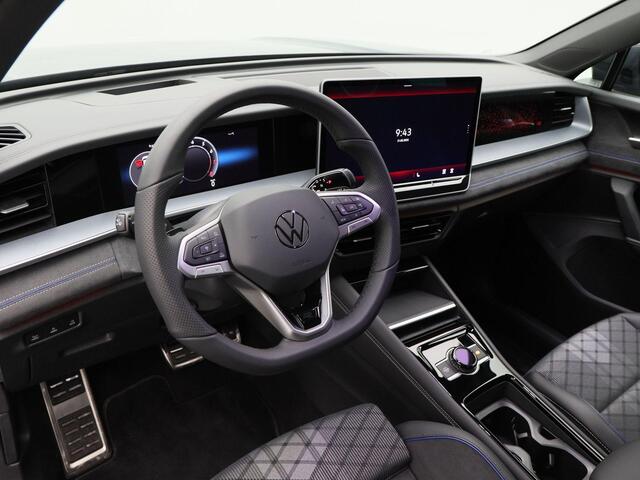Volkswagen Tayron R-Line-Edition 1.5 eTSI 150 pk | 7 Persoons | Harman Kardon | 360 Camera | Elektrische Achterklep | Verwarmbare Voorstoelen | Massagefunctie Voor |