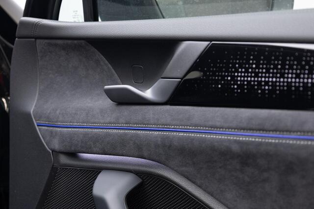 Volkswagen Tayron 1.5 eHybrid R-Line Edition | Black Style | Trekhaak | Panoramadak | 20 inch |