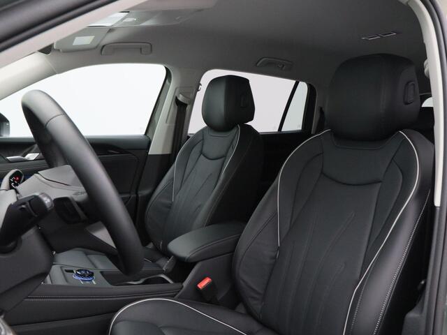 Volkswagen Tayron 1.5 eHybrid 204 Pk Automaat Life Edition | Full LED | Leder | Harman/Kardon | Navigatie 15 Inch | Trekhaak | 360 Camera | Head-Up | 7.679 Km!!