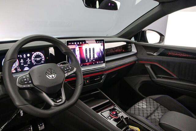 Volkswagen Tayron R-Line Edition 1.5 TSI eHybrid 272pk DSG Automaat Trekhaak, Panoramadak, Black Style, Navigatie, Adaptive cruise control, 360 camera, Elektrische achterklep