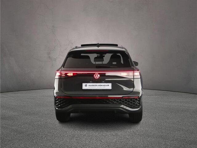 Volkswagen Tayron R-Line Edition 1.5 TSI eHybrid 272pk DSG Automaat Trekhaak, Panoramadak, Black Style, Navigatie, Adaptive cruise control, 360 camera, Elektrische achterklep