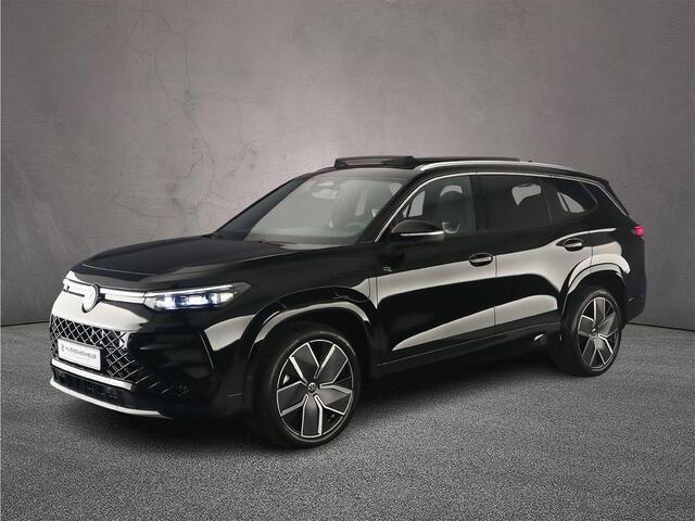 Volkswagen Tayron R-Line Edition 1.5 TSI eHybrid 272pk DSG Automaat Trekhaak, Panoramadak, Adaptive cruise control, Elektrische achterklep, Achteruitrijcamera