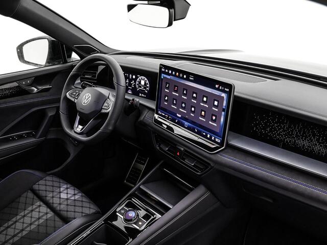 Volkswagen Tayron 1.5 eTSI 272pk DSG R-Line Edition · 360 Camera · Panoramadak · Head-Up · Dodehoek Detectie · Elek. Achterklep · IQ.Light · Harman Kardon Audio · 20'' Inch · Garantie t/m 14-12-2030 of 100.000km