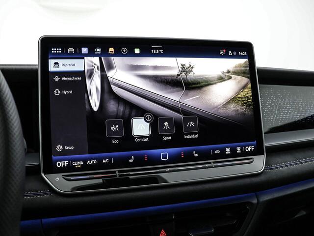 Volkswagen Tayron 1.5 eTSI 272pk DSG R-Line Edition · 360 Camera · Panoramadak · Head-Up · Dodehoek Detectie · Elek. Achterklep · IQ.Light · Harman Kardon Audio · 20'' Inch · Garantie t/m 14-12-2030 of 100.000km