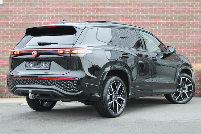 Volkswagen Tayron 1.5 eHybrid 272PK R-Line Edition |PANO-DAK|TREKHAAK|BLACK-STYLE|20-INCH|