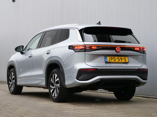 Volkswagen Tayron 1.5 eTSI Life Edition 7 persoons 150 Pk Automaat Apple Carplay / DAB / Camera / Stoelverwarming / Pano-dak