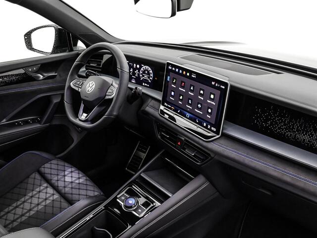 Volkswagen Tayron 1.5 eTSI 272pk DSG R-Line Edition · Camera · Panoramadak · Elek. Voorstoelen · Massage · Stoelkoeling · Keyless · 20'' Inch · Garantie t/m 14-12-2030 of 100.000km