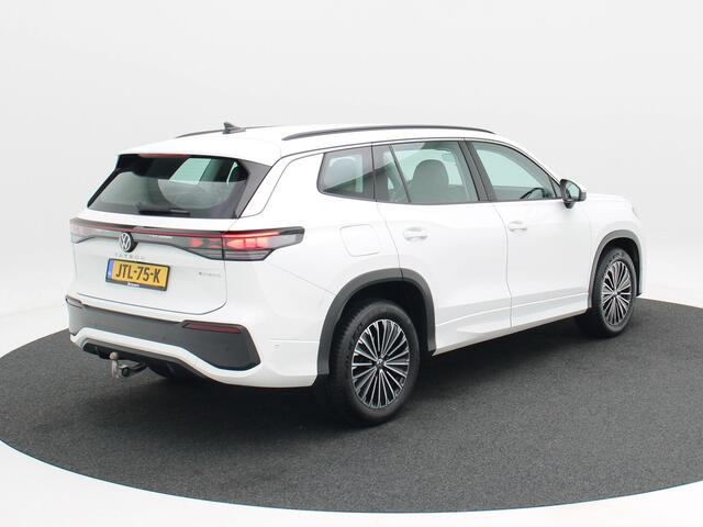 Volkswagen Tayron 1.5 eHybrid 204 Pk Automaat Life Edition | Adaptive Cruise | Trekhaak | Stoelverwarming | Navigatie | Camera | Carplay | 18 Inch | 27.026 Km!!