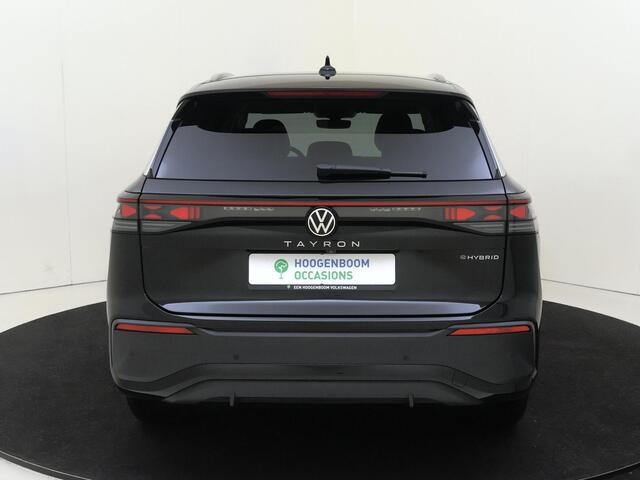 Volkswagen Tayron 1.5 eHybrid Life Edition | SoH 100% | Trekhaak | Parkeerassistent | Adaptieve demping | Dodehoek detectie | Achteruitrijcamera | Stoel- en stuurwielverwarming | Adaptieve cruise control |