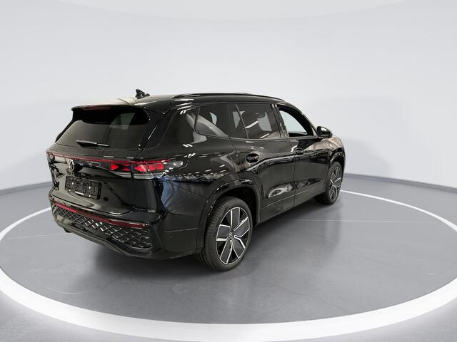 Volkswagen Tayron 1.5 eTSI 272pk DSG R-Line Edition · Wegklapbare Trekhaak · Panoramadak · Keyless · 360 Camera · 20'' Inch · Garantie t/m 20-01-2031 of 100.000km