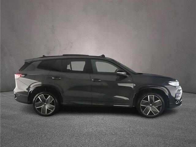 Volkswagen Tayron R-Line Edition 1.5 TSI eHybrid 272pk DSG Automaat Trekhaak, Panoramadak, Black style, Adaptive cruise control, 360 camera, Navigatie, Elektrische achterklep