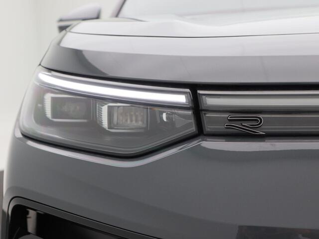 Volkswagen Tayron 1.5 eHybrid 272 Pk R-Line Edition | Panoramadak | Trekhaak | 20 Inch | Camera | Stuur- en Stoelverwarming | Full LED