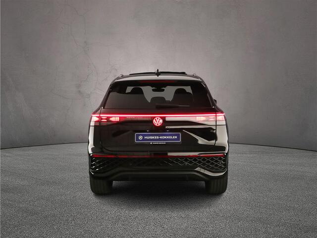 Volkswagen Tayron R-Line Edition 1.5 TSI eHybrid 272pk DSG Automaat Trekhaak, Harman Kardon audio, Panoramadak, Adaptive cruise control, Head up display, LED matrix koplampen