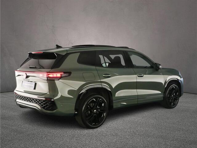 Volkswagen Tayron R-Line Edition 1.5 TSI eHybrid 272pk DSG Automaat Trekhaak, Panoramadak, Harman Kardon audio, Navigatie, Black style, Adaptive cruise control