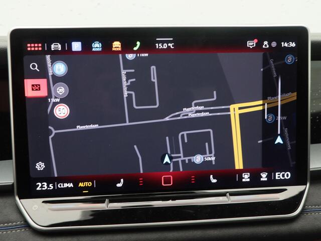 Volkswagen Tayron 1.5 eHybrid 204 Pk Automaat R-Line | Black Style | Trekhaak | Panorama dak | Stoel/Stuur Verwarming | Adaptive Cruise | Camera | 20 Inch | 27.176 Km !!