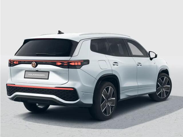 Volkswagen Tayron R-Line Edition 1.5 eHybrid 272 PK 6 versn. DSG · Achteruitrijcamera · Draadloze telefoonverbinding · Panoramaschuif-kanteldak · Trekhaak inklapbaar, met elektrische ontgrendeling, incl. aanhangermanoeuvreerhulp Trailer Assist ·