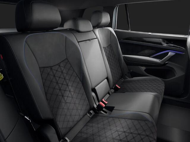 Volkswagen Tayron R-Line Edition 1.5 eHybrid 272 PK 6 versn. DSG · Achteruitrijcamera · Draadloze telefoonverbinding · Panoramaschuif-kanteldak · Trekhaak inklapbaar, met elektrische ontgrendeling, incl. aanhangermanoeuvreerhulp Trailer Assist ·