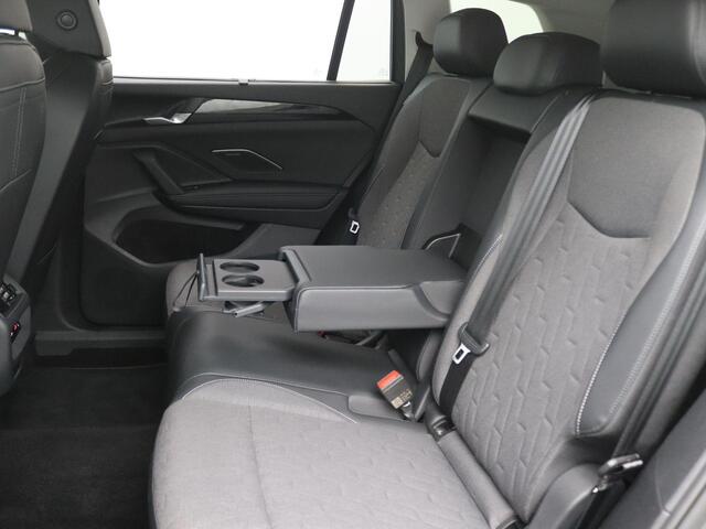 Volkswagen Tayron 1.5 eHybrid Life Edition 204PK DSG Trekhaak, Voorruitverwarming, Stoel-Stuurverwarming, Harman Kardon Audio, Navi via Apple Carplay/Android Auto, 18" LM Velgen, Side Assist