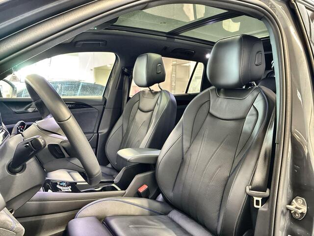 Volkswagen Tayron 1.5 eHybrid 272pk DSG R-Line Edition · Trekhaak · Panoramadak · Leder · Harman Kardon sound · Elektrische stoelen · 360 gr. Camera · Apple/Android Car Play · Head-Up Display · Garantie t/m 23-11-2029 of 100.000km