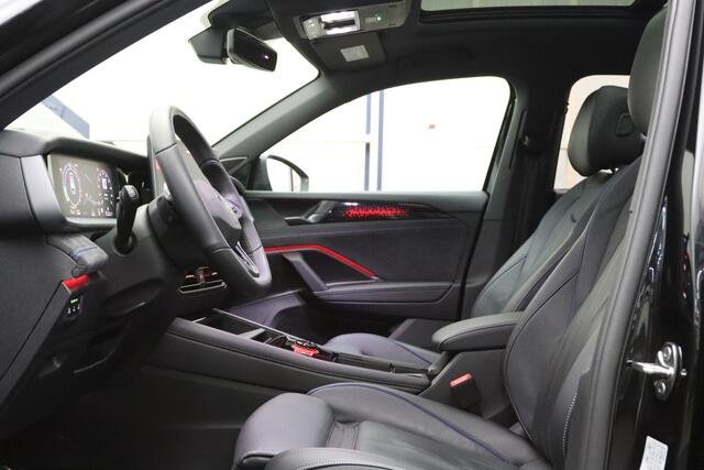 Volkswagen Tayron 1.5 eHybrid 272 PK R-Line Edition PHEV, Trekhaak, Panoramadak, Leder, Harman/Kardon