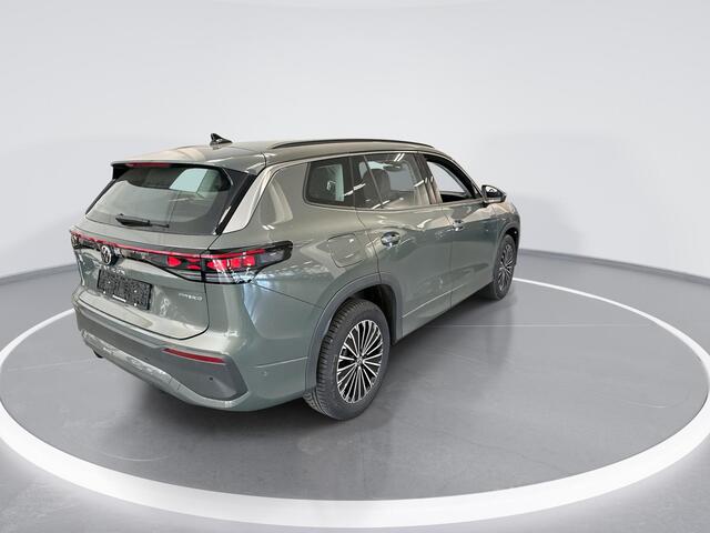 Volkswagen Tayron 1.5 204pk DSG eHybrid Life Edition · Camera · Wegklapbare Trekhaak · Stoel-& Stuurverwarming · Sfeerverlichting · 18'' Inch · Garantie t/m 26-08-2027