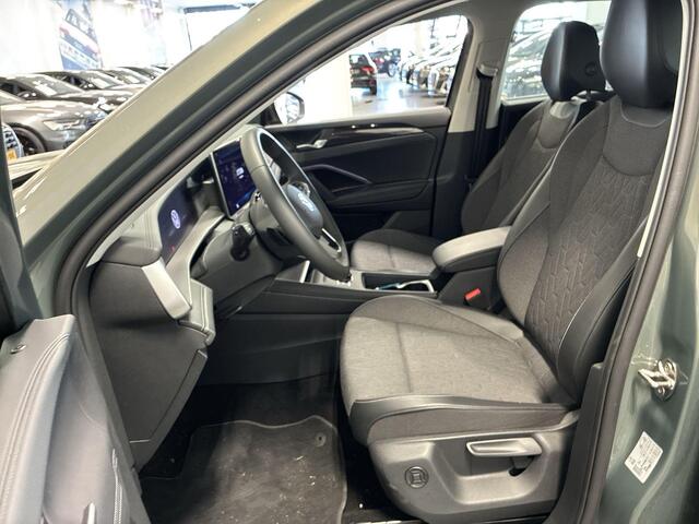 Volkswagen Tayron 1.5 204pk DSG eHybrid Life Edition · Camera · Wegklapbare Trekhaak · Stoel-& Stuurverwarming · Sfeerverlichting · 18'' Inch · Garantie t/m 26-08-2027