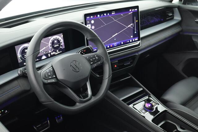 Volkswagen Tayron 1.5 eHybrid 204pk R-Line Edition Black Style Trekhaak 360Camera Leder Stoelventilatie Memory H/K HUD Keyless Navigatie Panoramadak