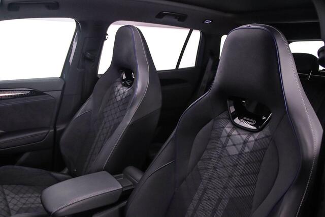 Volkswagen Tayron R-Line Edition 1.5 TSI eHybrid 272pk DSG Automaat Trekhaak, Panoramadak, Black style, Adaptive cruise control, Achteruitrijcamera, Elektrische achterklep