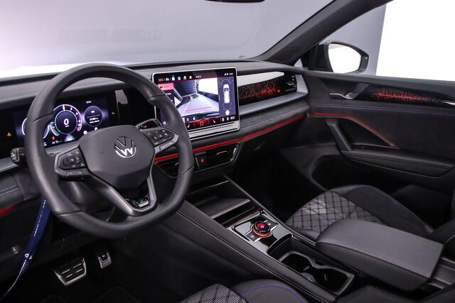 Volkswagen Tayron R-Line Edition 1.5 TSI eHybrid 272pk DSG Automaat Trekhaak, Panoramadak, Black style, Adaptive cruise control, Achteruitrijcamera, Elektrische achterklep