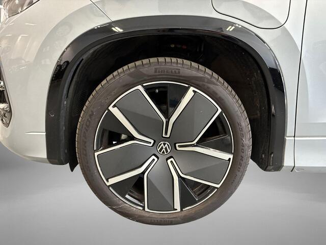 Volkswagen Tayron 1.5 eHybrid 272pk DSG R-Line Edition · Panoramadak · Inklap. Trekhaak · 360 Camera · Matrix LED · Stuur- & Stoelverwarming · Keyless · Garantie t/m 03-11-2029 of 100.000km