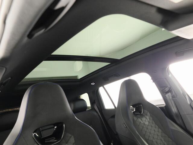Volkswagen Tayron 1.5 eHybrid R-Line Edition 204 PK PHEV | verlengde garantie | Trekhaak | Panorama dak | Black Style | Stoel en stuur verwarming |